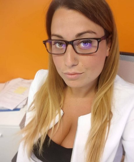 curvygirl89 star du porno de haute qualité image