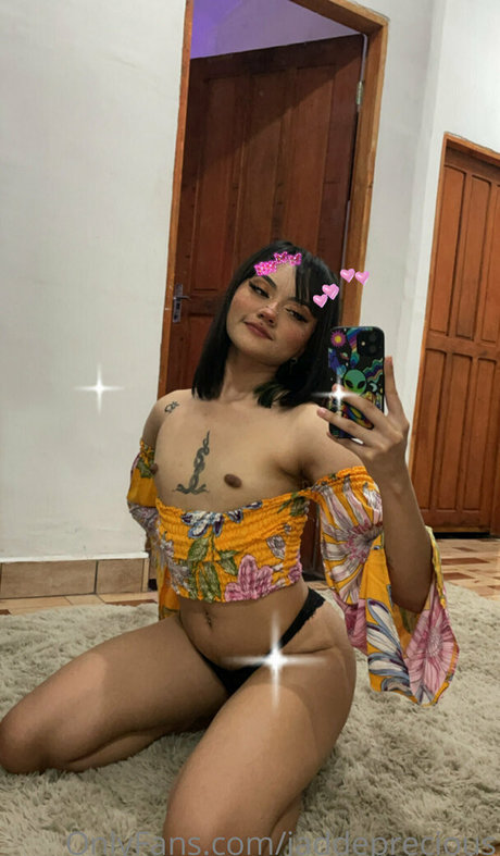 jaddeprecious estrella erótica foto