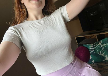 ivypearl42069 actriz atractiva galerías