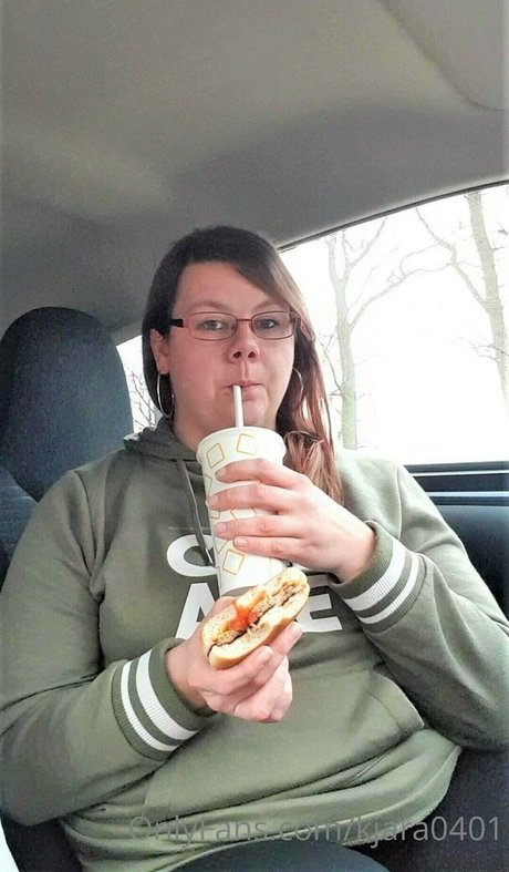 kjara0401 actriz erótica fotos