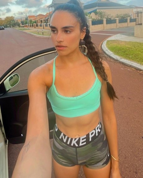 Imogen Russell actriz libre galerías