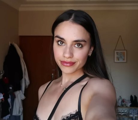 Imogen Russell sexe star du porno image