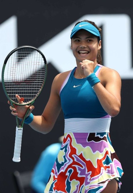 Emma Raducanu modelo de alta definición foto