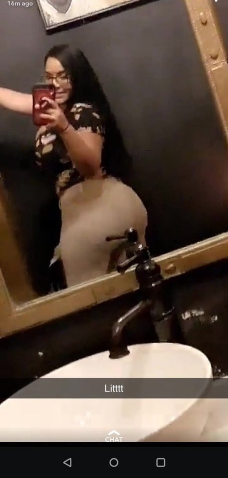 Jaki Senpai estrella pornografica galería