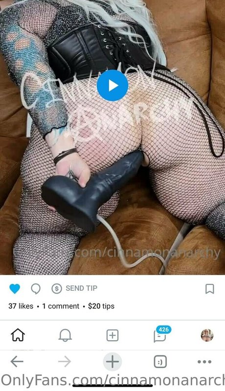 cinnamonanarchyfree modelo sexy foto