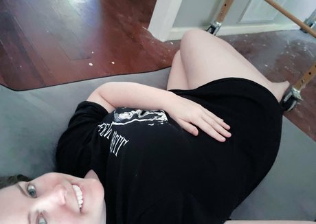 bee88i actrice parfaite galeries