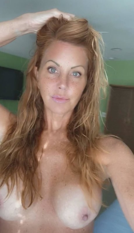 Mrsrobinsonxo star du porno sympa des photos