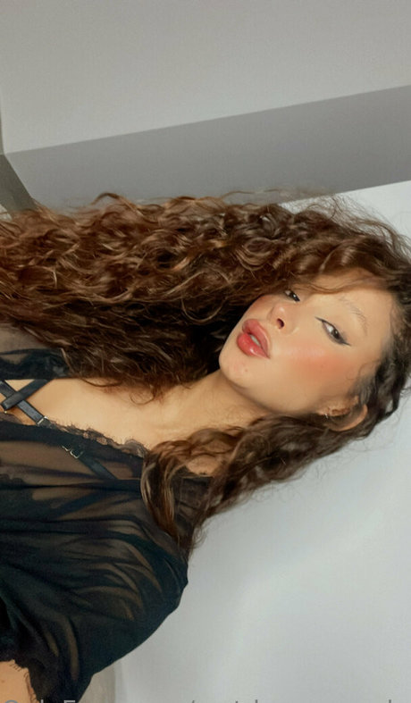 wetdreamycurls hot pornstar pics
