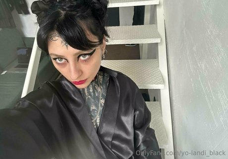 yo landi black étoile parfaite des photos