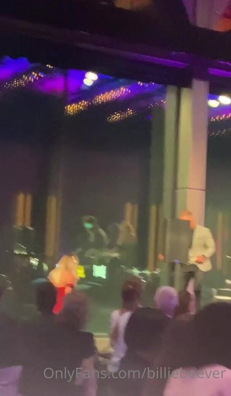 billiebeever étoile exclusive image