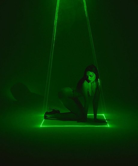 PrincessYana jolie étoile des photos