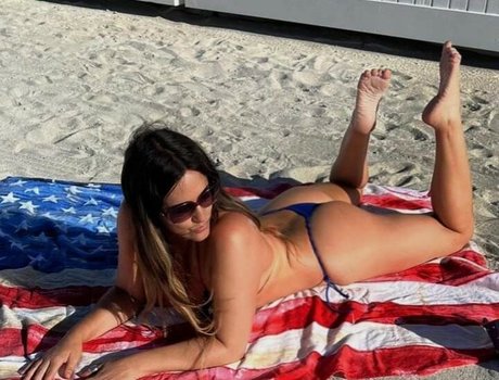 Claudia Romani estrella porno de arte foto