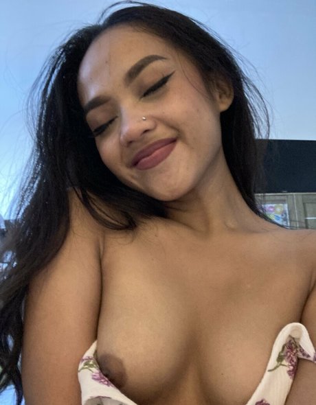 yourbabygirl23 estrella adulta imágenes