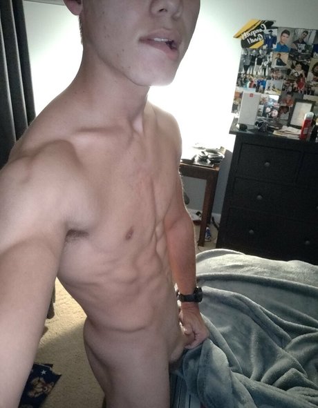 coolestdude898 pornographic star image