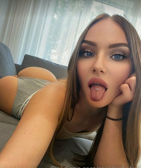 ebony onlyfans pornographic pictures