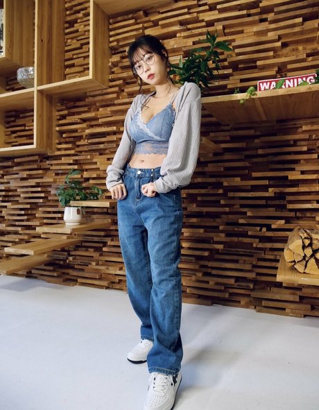 Hikaru Aoyama star du porno exclusive img