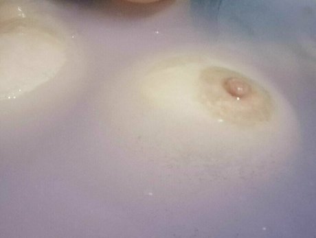 Lunaticalwitch modèle chaud img