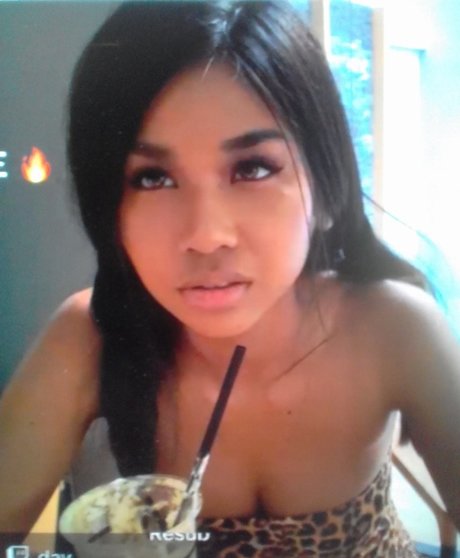 Ébano tetas grandes onlyfans hermosa mejor imagen