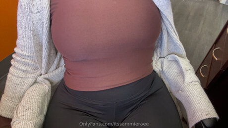 Itssammieraee star hot pics