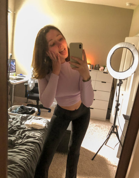 Fabled Fawn actrice de grande qualité img