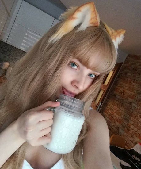 Akariia Cosplay étoile adulte archive