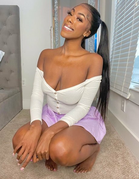 babygirlnaomii étoile image