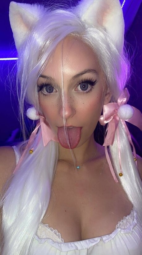 Silentprune desnudos estrella porno fotos