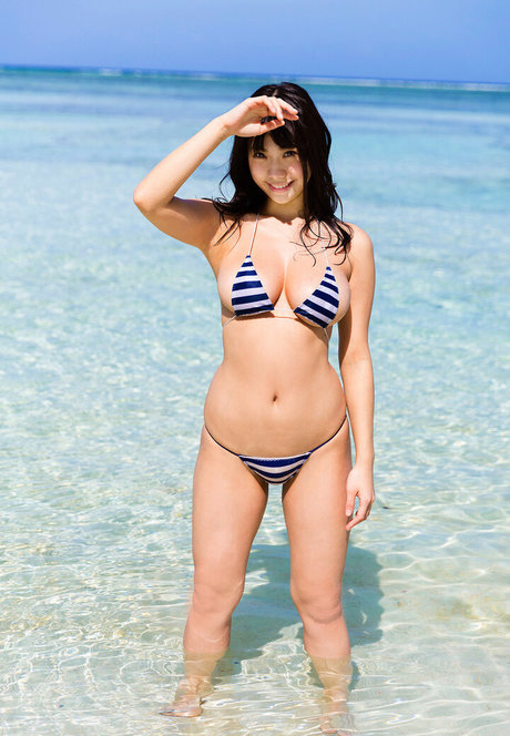 Suzuki Fumina modèle xxx photo