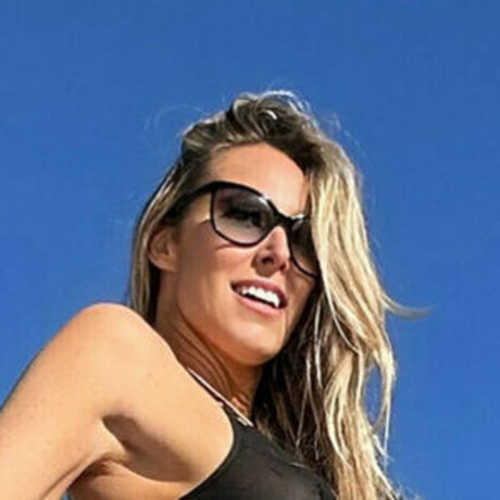 shut upshelbyfree modèle porno images