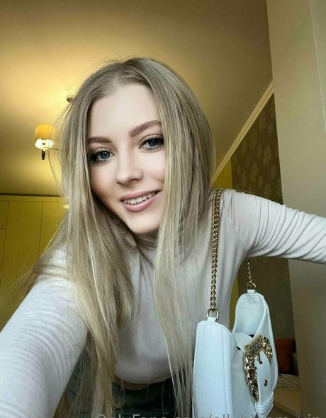 ellybloom vip estrella imágenes