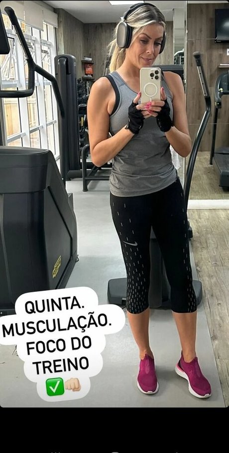 Renata Fan star du porno chaud image