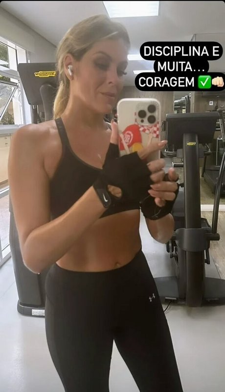 Renata Fan estrella agradable imágenes