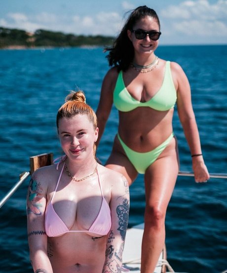 twink onlyfans pornographique hd photos