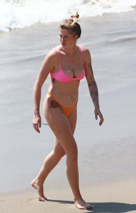 Ireland Baldwin modelo erótico imagen