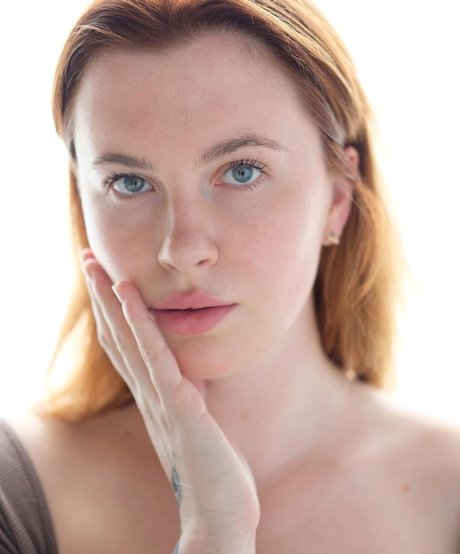 Ireland Baldwin actriz de desnudos galerías