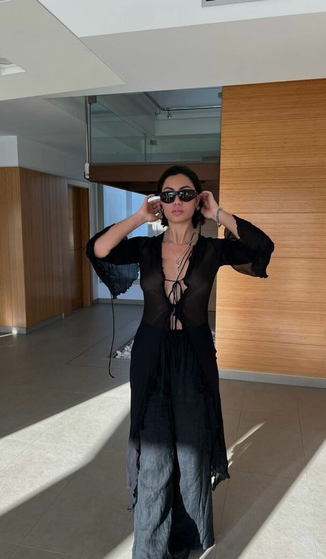 Maria Mood modelo superior fotos