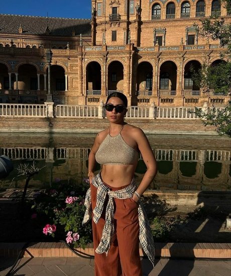 Maria Mood étoile nue galeries