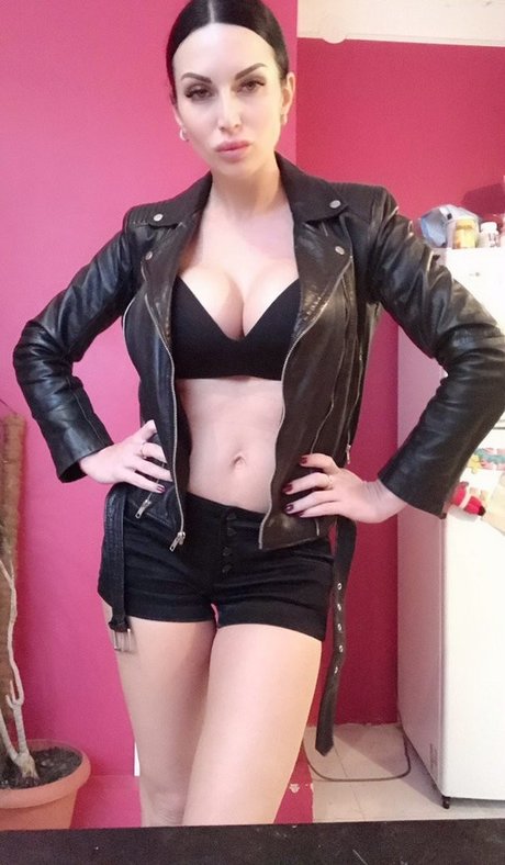 j__gri actriz de arte archivo