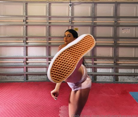 nadiastrikesagain estrella pornografica archivo