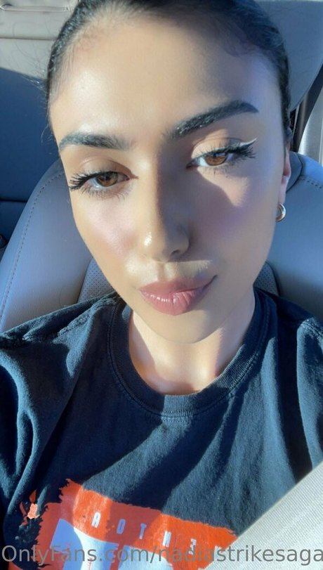 nadiastrikesagain actrice de nus galeries