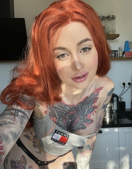 Avrora sg estrella porno bonita fotos