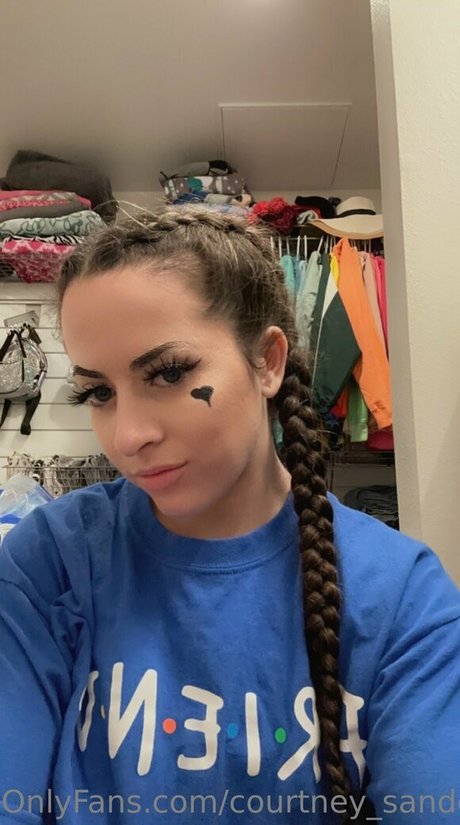 Courtney Sanderson estrella imágenes