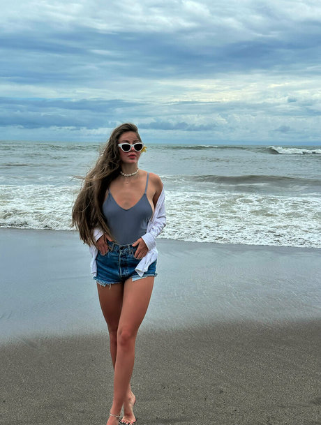 your tasha modèle magnifique photos