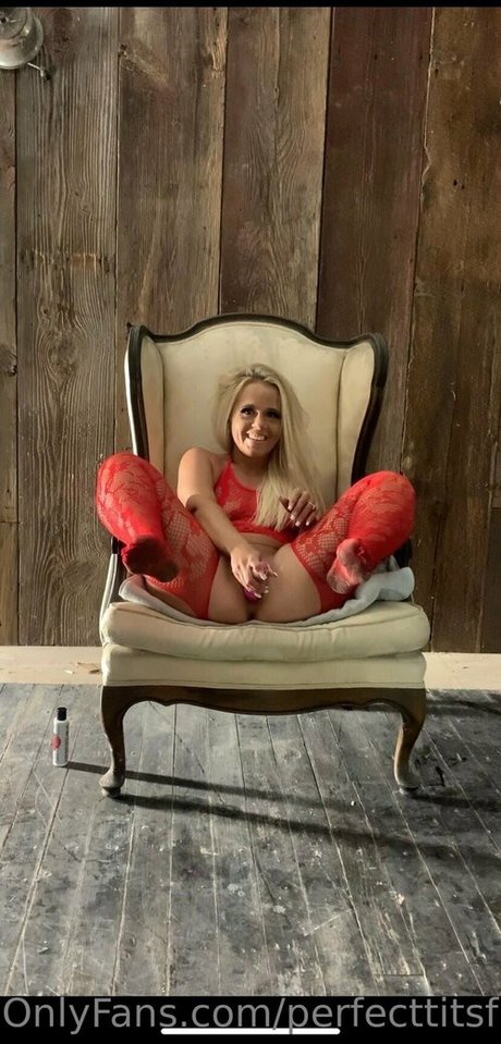 perfecttitsfree22 star du porno sympa des photos