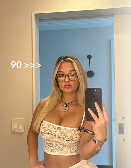Claudia Conway nudes model image