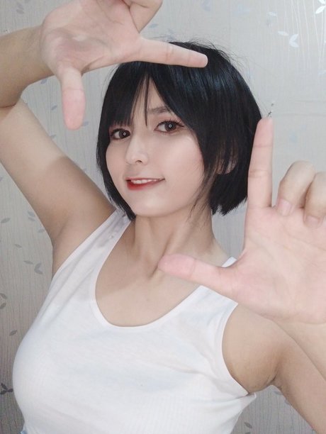 Rue cosplayer actrice hd photos