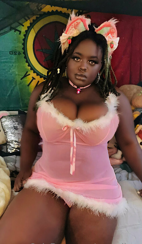monnibon best actress gallery