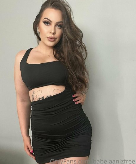 babejaanizfree jolie étoile photo