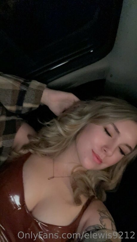 elewis9212 estrella porno xxx galerías