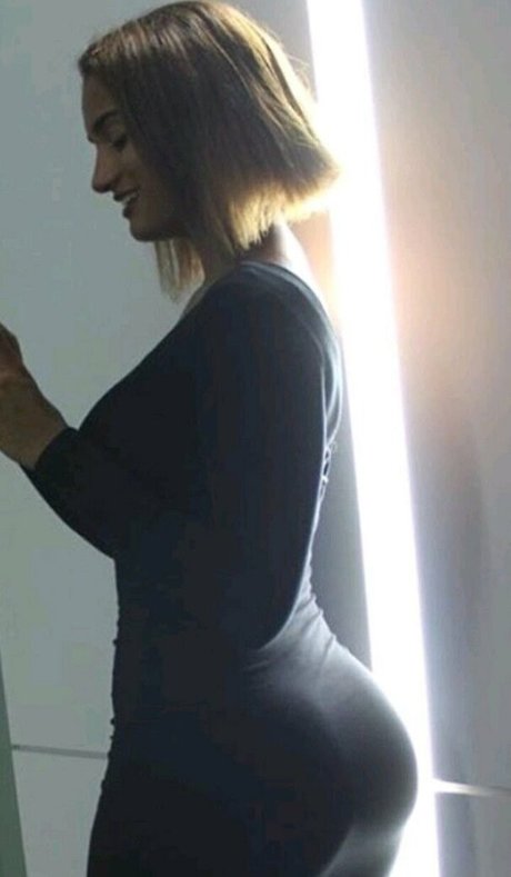 key2flow modelo desnuda foto